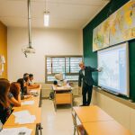 El sindicato de docentes convoca una huelga el 10 de diciembre contra el adelanto de las oposiciones