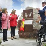 María José Salgueiro junto a María del Mar Blanco, Javier Iglesias, Juan José Aliste e Isidoro Alanís, inauguran el parque / José Vicente/Ical