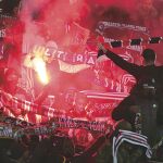 Los extremistas del mundo del fútbol cuentan con un apoyo pasivo por parte de muchas directivas de los clubes