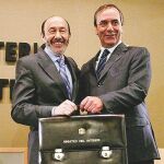 Por encima del partido