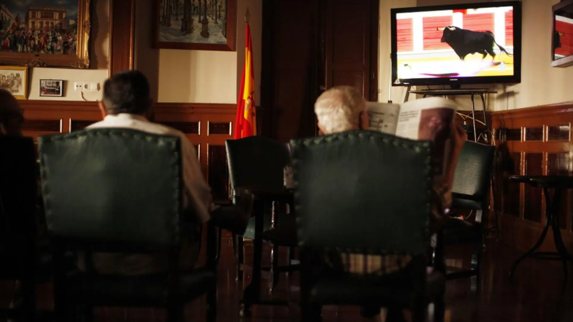 Retransmisión por televisión de una corrida de toros