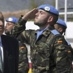 El ministro español de Asuntos Exteriores, José Manuel García-Margallo durante su visita a la Base Miguel de Cervantes en la localidad libanesa de Marjayú