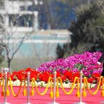 El líder norcoreano, Kim Jong Un, con su hermana Kim Yo Jong, en una inauguración del mes de abril