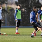 Zidane y Benzema observan a Enzo, James y Cristiano durante el entrenamiento de ayer