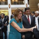 Susana Díaz, con el ministro de Economía portugués, en el encuentro de empresarios