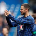 Hazard aplaudiendo a su afición en el partido del pasado domingo