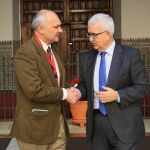 El vicepresidente de la Junta, Manuel Jiménez Barrios, a la derecha, junto a Manuel Medina