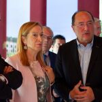 Carlos Moro junto a Ana Pastor y García Tejerina, entre otros