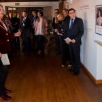 Alicia Viladomant explica la exposición