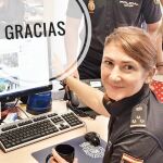 Sánchez ficha a la «community manager» de la Policía Nacional para llevar su cuenta y la de La Moncloa