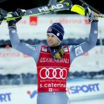 Alexis Pinturault celebrando el triunfo de la combinada en Santa Caterina