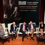 El presidente de la Fundación Cajasol, Antonio Pulido, presentó ayer las jornadas tituladas «Orgullo y prejuicio: Los Quintero y Andalucía» (Foto: Manuel Olmedo)