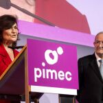 Carmen Calvo ayer junto a presidente de Pimec Josep González/Foto: Efe
