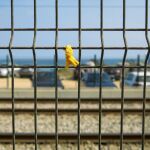 Los lazos amarillos en las ciudades catalanas son una muestra más de la división de una sociedad a la que por el momento le será imposible cerrar sus heridas