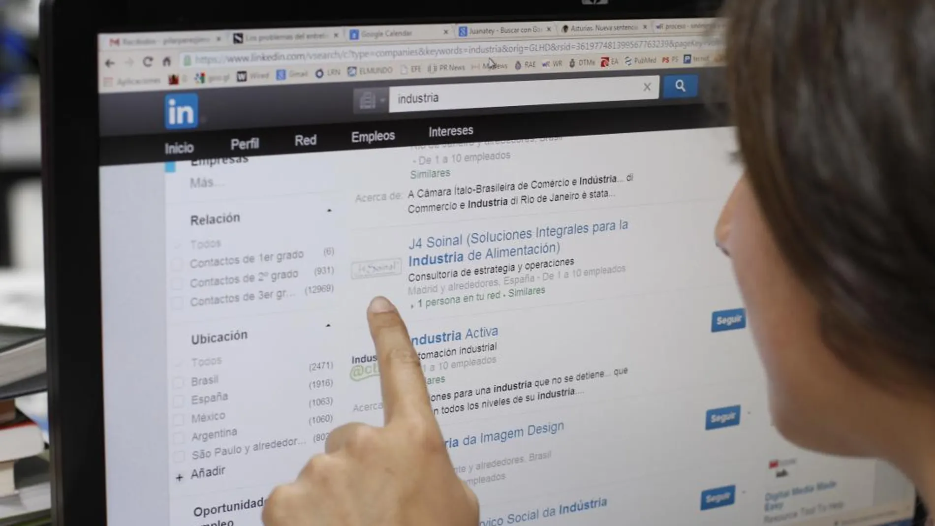 Linkedin se ha convertido en el mejor escaparate laboral / Alejandro Olea