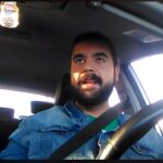 El secretario general del SAT, Óscar Reina, en su vehículo