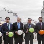 David Guevara, Pepe Castro, Ángel Haro, Carmelo Angulo, Juan Espadas, Francisco J. Fernández, Eduardo Herrera y Javier Tebas, en el acto de ayer.