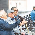Usar audífonos reduce el deterioro cognitivo de las personas con pérdida auditiva