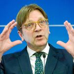 Guy Verhoftstadt: "La cuestión no es la confianza en la señora May, sino en el sistema político británico"