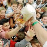 Los expertos estiman que en 2030 Europa ya no tendrá el nivel más alto de consumo de alcohol / Ap