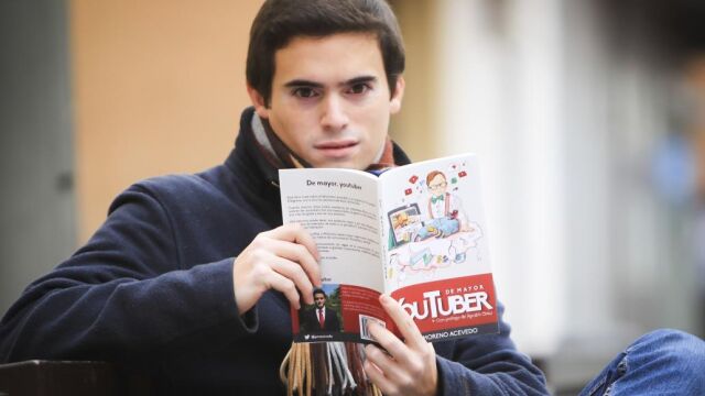 Fotografía facilitada por el propio Pablo Moreno Acevedo, periodista riojano, autor del libro «De mayor YouTuber. Descubre los éxitos del éxito de YouTube», en el que desgrana los diez secretos del éxito de esta plataforma de vídeo en internet.