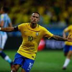 Neymar se la lía a Messi