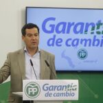 Juanma Moreno, en la sede de PP andaluz en Sevilla / Manuel Olmedo