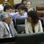 Ramírez de Arellano y María Jesús Montero, compañeros de bancada en el Parlamento andaluz hasta junio, volverán a reunirse hoy, esta vez en el Ministerio de Hacienda/Foto: Manuel Olmedo