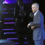 Un relajado y convincente Obama participó ayer en una charla sobre Economía Circular en Madrid rodeado de cientos de seguidores