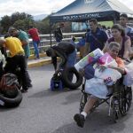 Varios ciudadanos regresan a Venezuela tras haber adquirido varios productos en Colombia