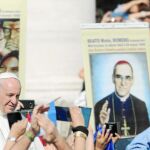 El Papa Francisco, ayer, en El Vaticano, durante la ceremonia de canonización