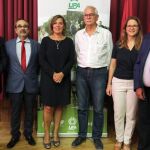 La consejera de Agricultura y portavoz de la Junta, Milagros Marcos, junto al secretario de Agricultura de UPA, Ignacio Senovilla; el consejero andaluz Rodrigo Sánchez; la consejera valenciana, Elena Cebrián; y el secretario general de UPA, Lorenzo Ramos, durante el encuentro mantenido en Madrid