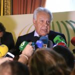 El expresidente del Gobierno Felipe González exige un gesto por parte de Maduro.