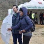 Ana Julia, con el padre de Gabriel, durante la búsqueda del menor