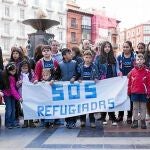 Manifestación a favor de los refugiados en la plaza de Fuente Dorada en Valladolid