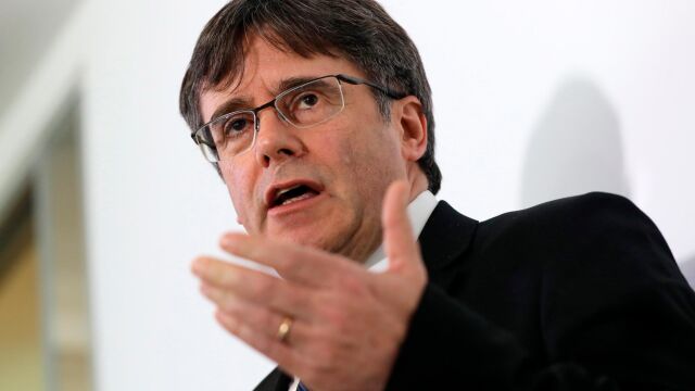 El expresidente catalán Carles Puigdemont ofrece una rueda de prensa, este martes, en la delegación de la Generalitat en Berlín, Alemania / Foto: Efe