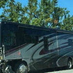 Imagen de la autorcaravana que embistió al automóvil en el que viajaban las cuatro españolas. WLRN News