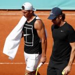 Rafa Nadal y Carlos Moyá, en la Caja Mágica