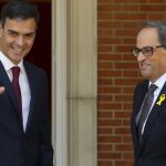 El presidente del Gobierno, Pedro Sánchez, y el presidente de la Generalitat, Quim Torra, en una imagen de archivo / Efe