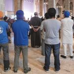 Vista del acto interreligioso celebrado ayer en Barcelona en memoria de las víctimas del atentado del jueves