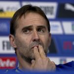 El seleccionador español de fútbol, Julen Lopetegui, durante la rueda de prensa de hoy en Turín