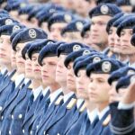 Varios soldados del Ejército alemán, durante un acto celebrado en el Ministerio de Defensa, en Berlín