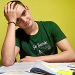 Este joven palentino dedica cuatro horas diarias a estudiar un doble grado de Física y Matemáticas