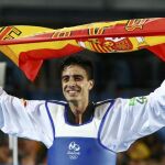 Joel González celebra la medalla de bronce. Foto. Efe