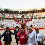 Octavio Chacón abre la Puerta Grande de Pamplona / EFE