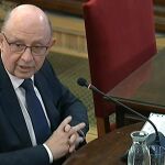 Cristóbal Montoro durante su declaración como testigo en el juicio del "procés"