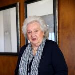 Pilar de Borbón: «Mis hijos le cogen la ropa al Rey Emérito »