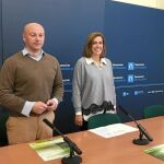 La presidenta de la Diputación de Palencia, Ángeles Armisén, presenta la jornada junto al diputado Luis Calderón.