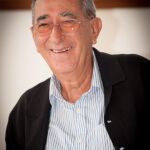 La escuela de Incomati, en la que el misionero Vicente Berenguer (en la imagen) logró construir una escuela infantil y otra de primaria. Esta última se ha quedado sin techo, puertas ni ventanas y necesita una reparación.