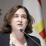 A Colau no le vale sólo con la abstención de ERC y PDeCat, también necesitaría la del PSC